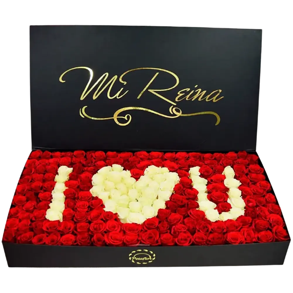 Caja rectangular de lujo con rosas rojas y blancas formando el mensaje I Love U.