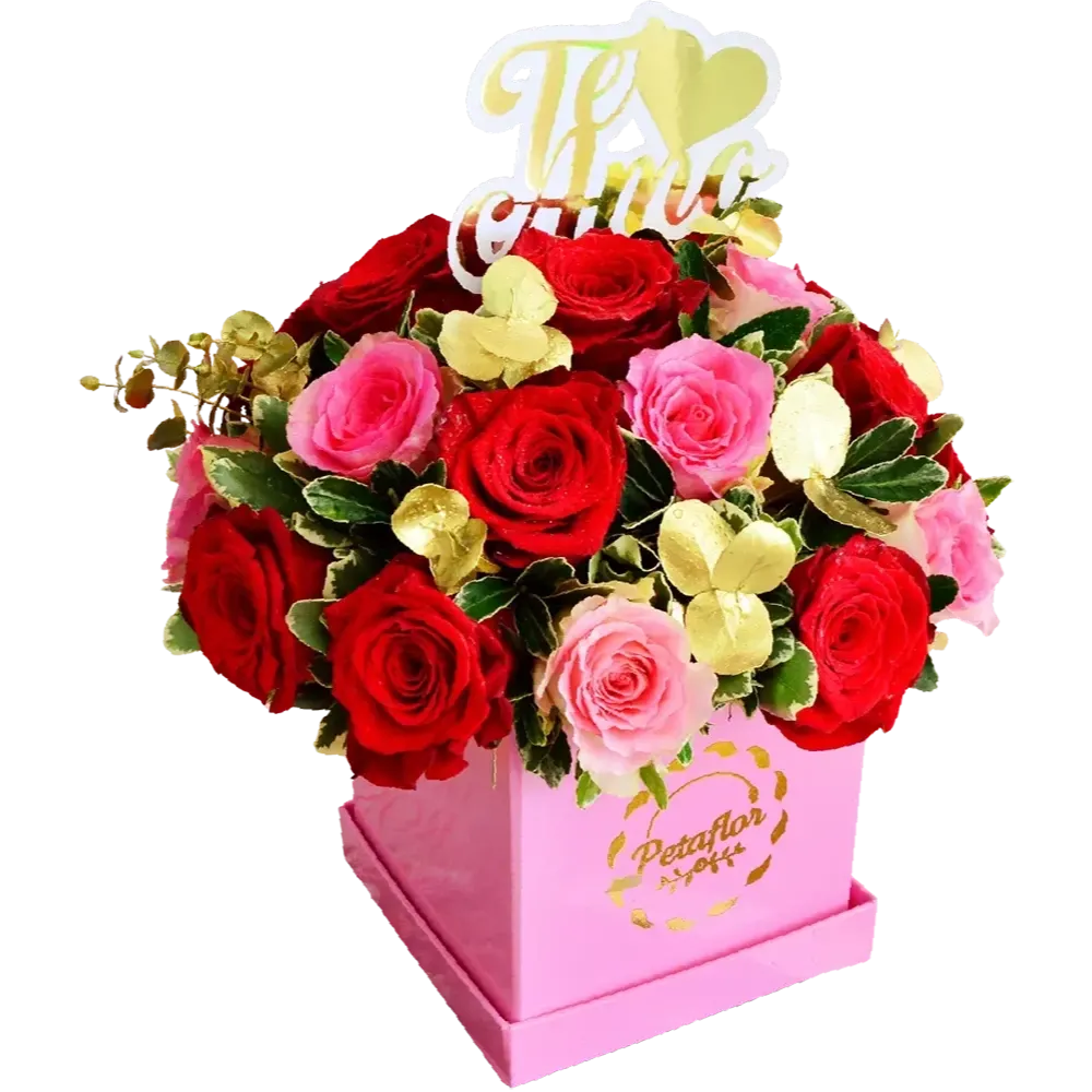 MF01: Caja rosa con combinación de rosas en tonos lila, rosa suave y blanco.