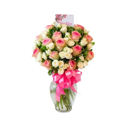 AR02 - Arreglo floral en base de cristal